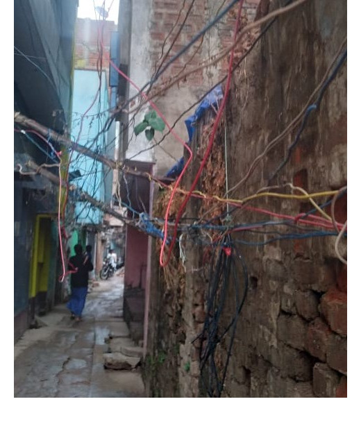 महादलित मोहल्ले में बिजली विभाग की लापरवाही बनी जानलेवा, दो लोग हो चुके हैं हादसे का शिकार